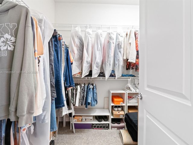 1575 Pongam Ter, Hollywood, FL 33021