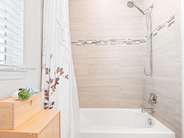 1575 Pongam Ter, Hollywood, FL 33021