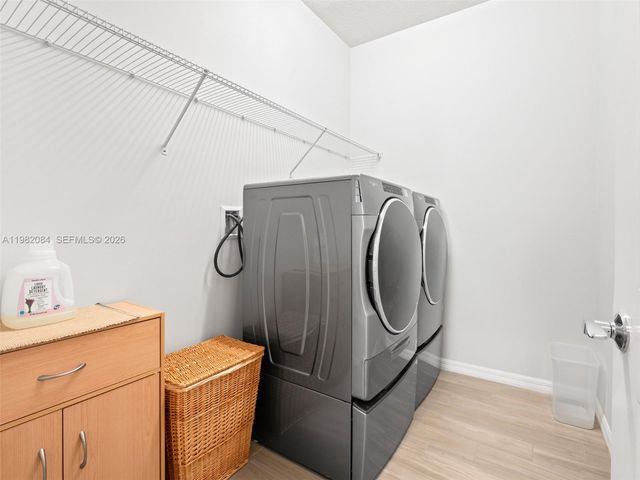 1575 Pongam Ter, Hollywood, FL 33021