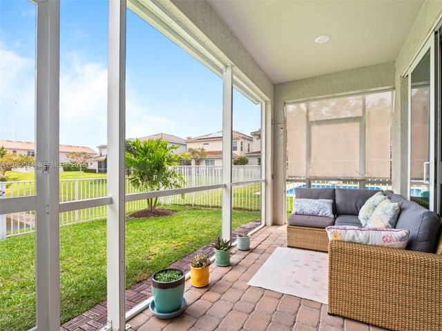 1575 Pongam Ter, Hollywood, FL 33021