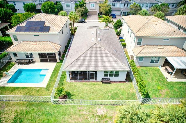 1575 Pongam Ter, Hollywood, FL 33021