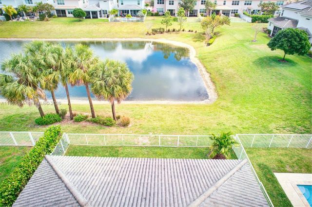 1575 Pongam Ter, Hollywood, FL 33021