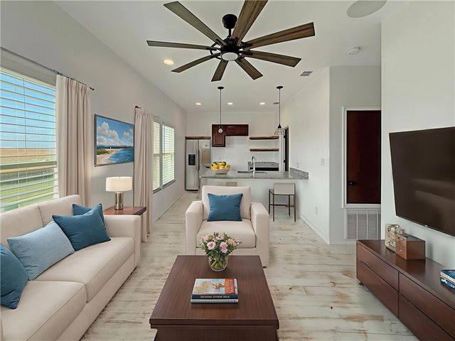 118 W Palm Beach Road, Port Aransas, TX 78373