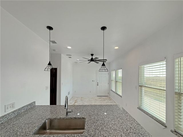 118 W Palm Beach Road, Port Aransas, TX 78373