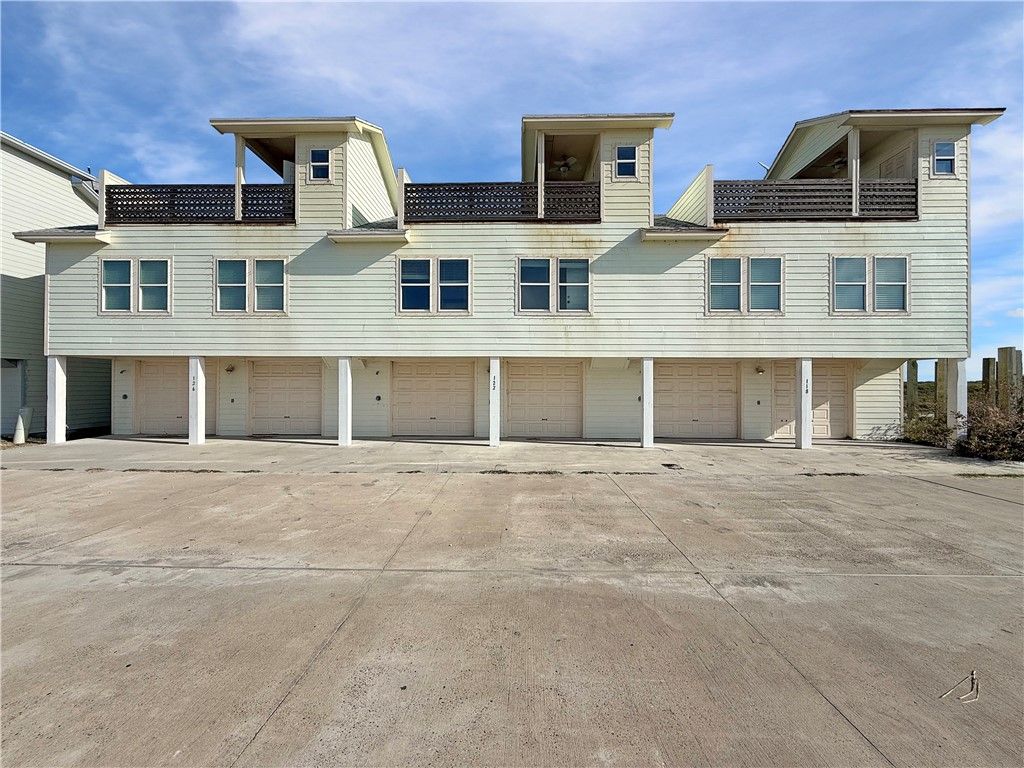 118 W Palm Beach Road, Port Aransas, TX 78373