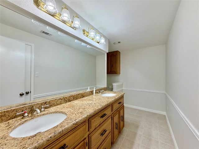 3212 Laurel Oaks Court, Garland, TX 75044