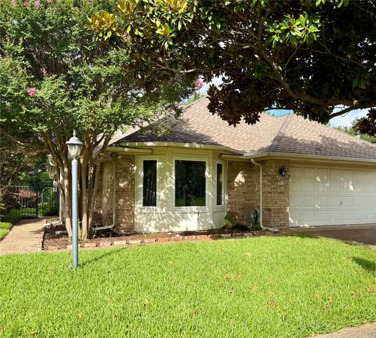 3212 Laurel Oaks Court, Garland, TX 75044