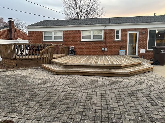 36753 Greenbush Road, Wayne City, MI 48184