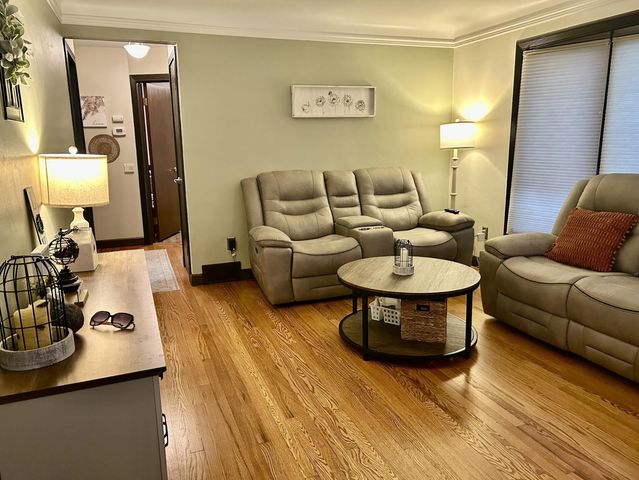 36753 Greenbush Road, Wayne City, MI 48184