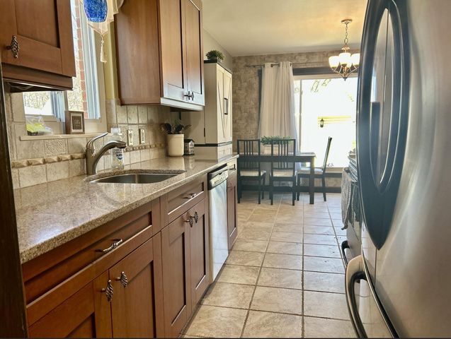 36753 Greenbush Road, Wayne City, MI 48184