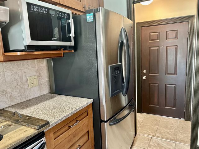 36753 Greenbush Road, Wayne City, MI 48184