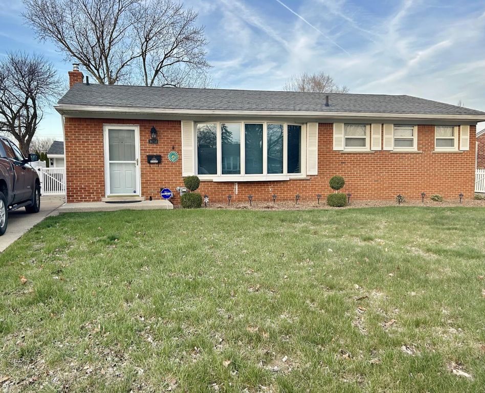 36753 Greenbush Road, Wayne City, MI 48184