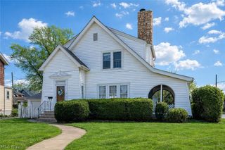 1427 S Lakeview Boulevard, Lorain, OH 44052