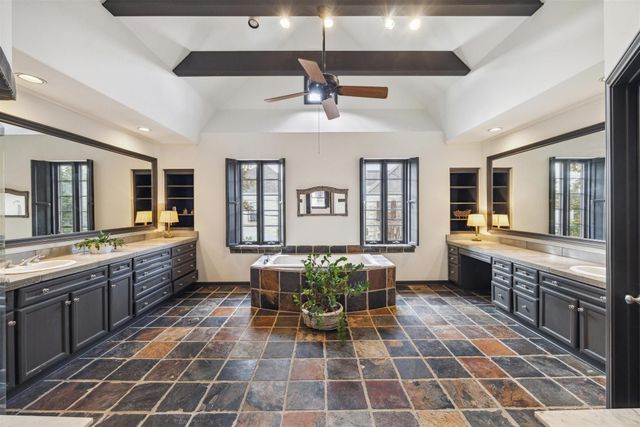 2154 Avalon Place, Houston, TX 77019