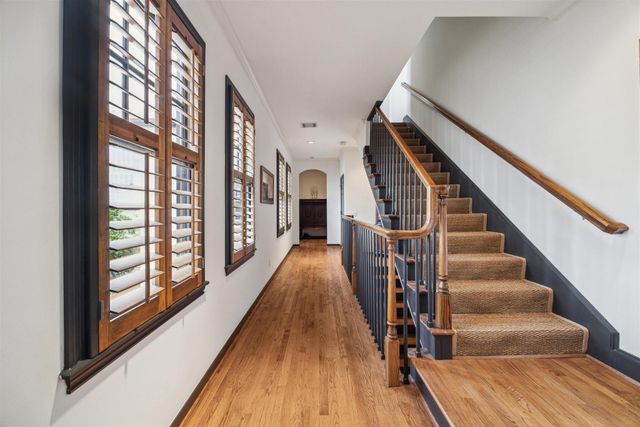 2154 Avalon Place, Houston, TX 77019