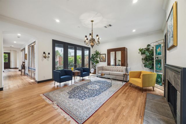 2154 Avalon Place, Houston, TX 77019