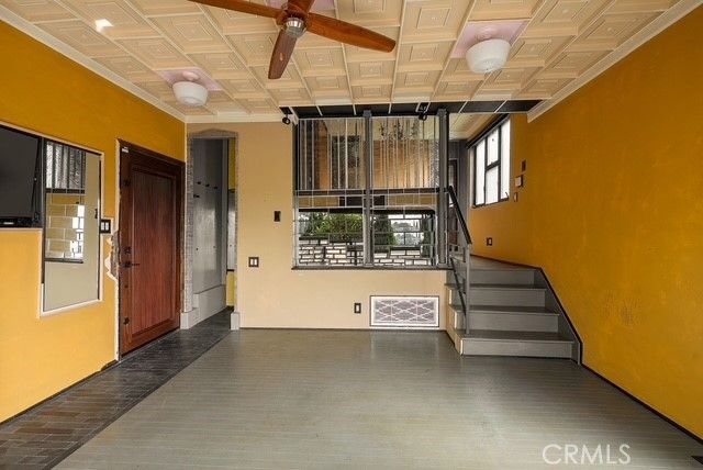 6869 Los Altos, Los Angeles, CA 90068