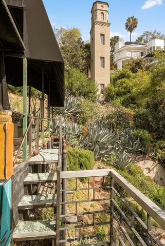 6869 Los Altos, Los Angeles, CA 90068