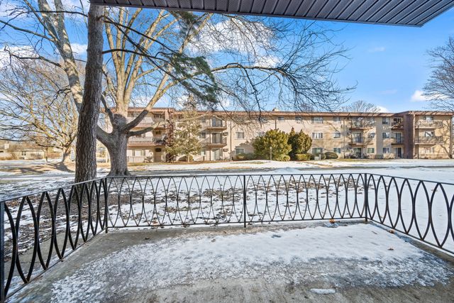 525 S Cleveland Avenue 104, Arlington Heights, IL 60005