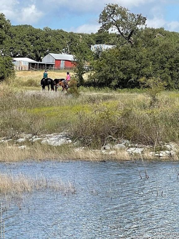 1409 LAVACA DR, Canyon Lake, TX 78133