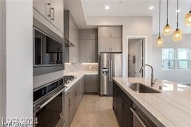2484 Indigo Mountain Street, Henderson, NV 89044