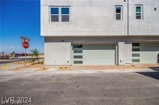 2484 Indigo Mountain Street, Henderson, NV 89044
