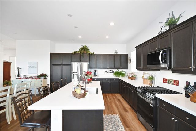 813 Skyview Lane, Santa Maria, CA 93455