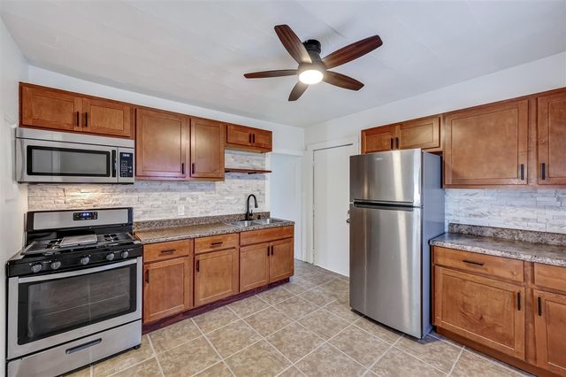 1688 Hoyt Street, Muskegon, MI 49442