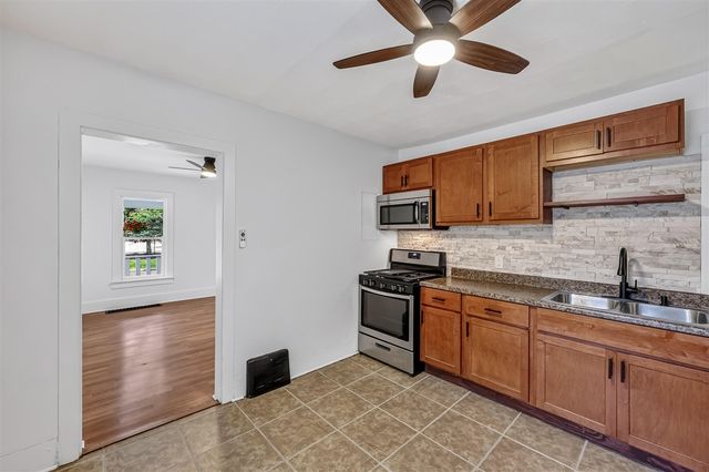 1688 Hoyt Street, Muskegon, MI 49442