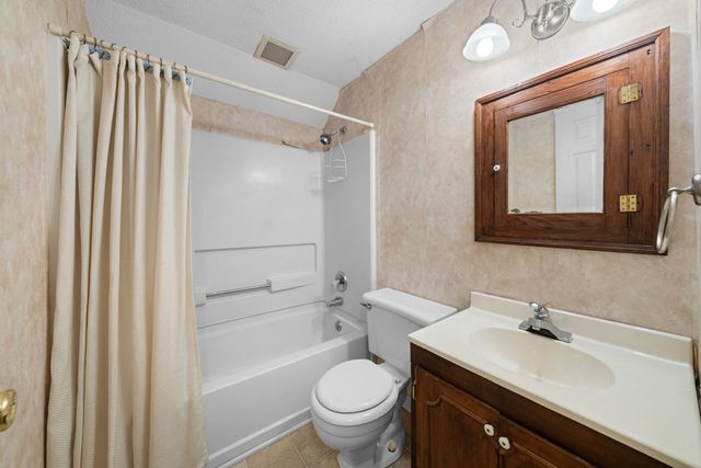 1215 Anne Street, Henderson, NC 27536