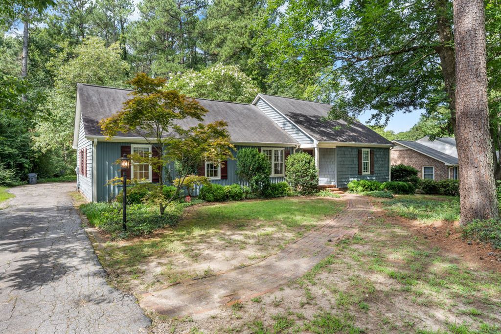 1215 Anne Street, Henderson, NC 27536