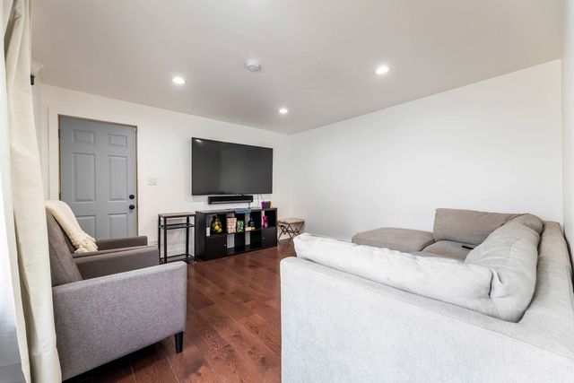 9658 Austin Avenue, Oak Lawn, IL 60453