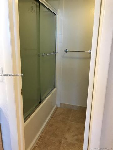 10288 NW 9th St Cir 205, Miami, FL 33172