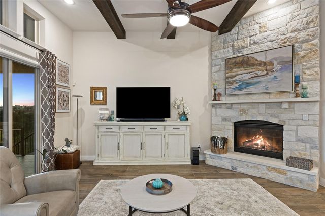 321 Bisset CT, Austin, TX 78738