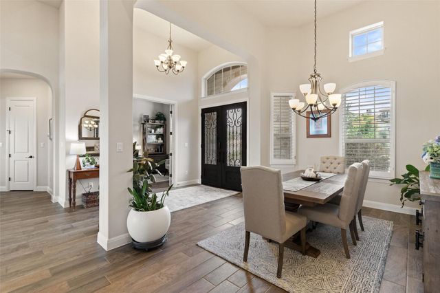 321 Bisset CT, Austin, TX 78738