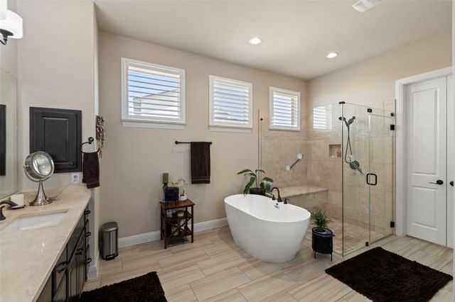 321 Bisset CT, Austin, TX 78738