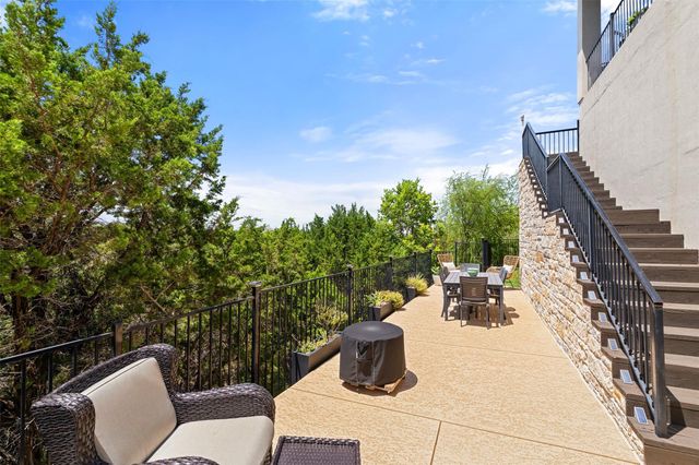 321 Bisset CT, Austin, TX 78738