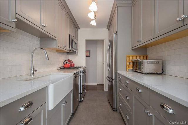 21 Fairview Avenue 724, Tuckahoe, NY 10707