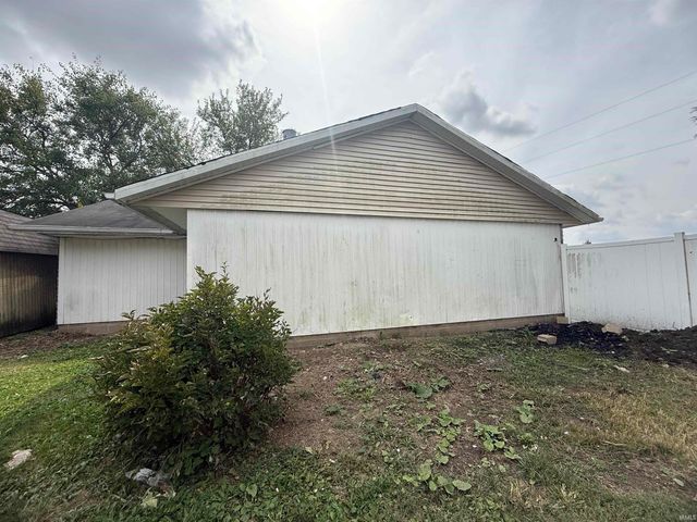 305 MADDOX Street, Otterbein, IN 47970