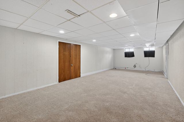 1626 Evergreen Avenue, Des Moines, IA 50320