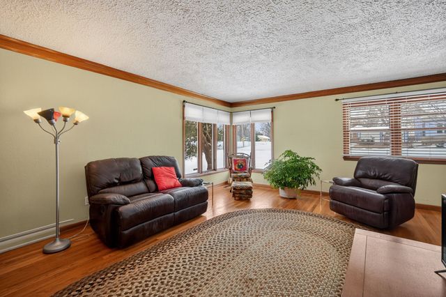 1626 Evergreen Avenue, Des Moines, IA 50320