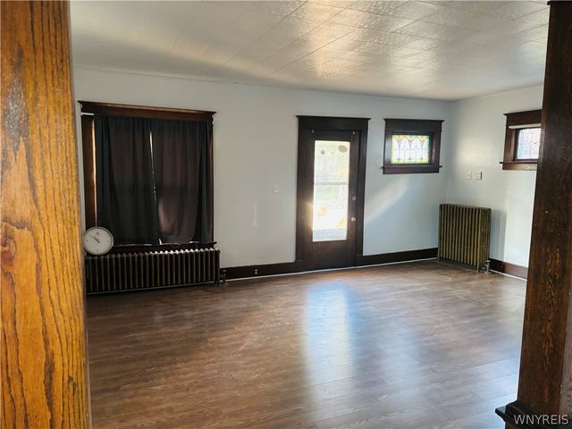 76 Mang Avenue, Tonawanda, NY 14217