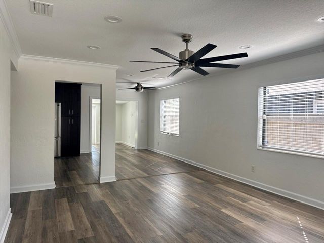 5520 20TH AVENUE S, Gulfport, FL 33707