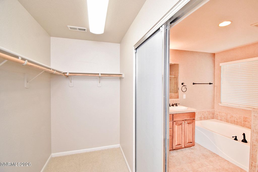 Image 21 of property listing at 6602 Panther Creek Drive, Sparks, NV 89436