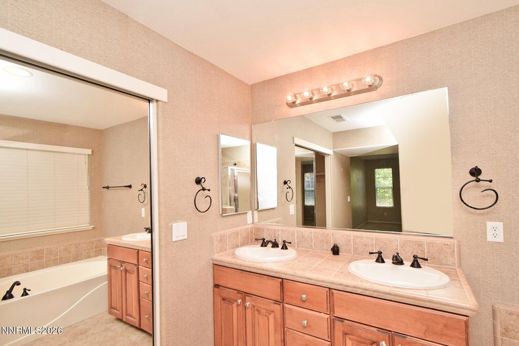 Image 22 of property listing at 6602 Panther Creek Drive, Sparks, NV 89436