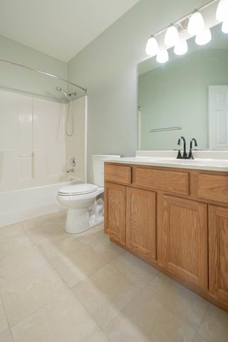 2664 Cobblestone Drive 2664, Crystal Lake, IL 60012
