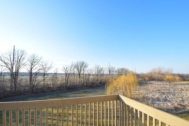 2664 Cobblestone Drive 2664, Crystal Lake, IL 60012