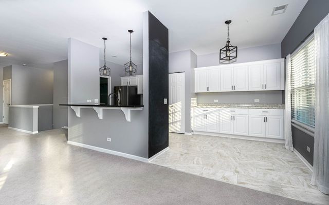 2664 Cobblestone Drive 2664, Crystal Lake, IL 60012