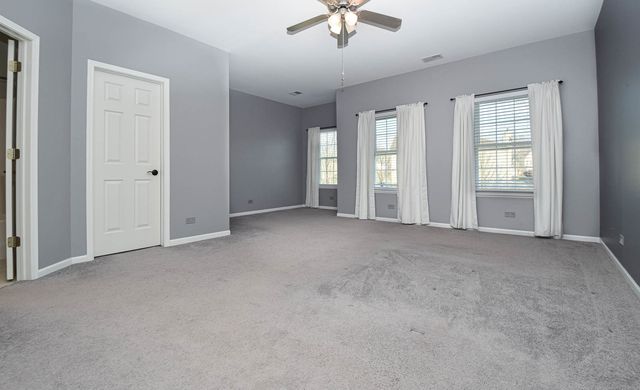 2664 Cobblestone Drive 2664, Crystal Lake, IL 60012