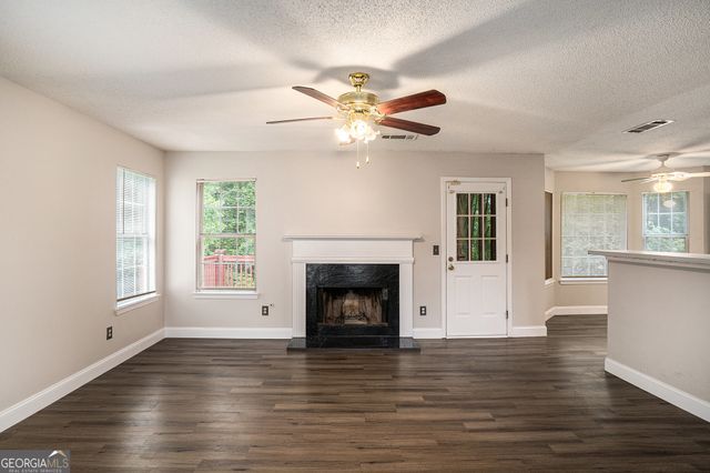 6092 Giles Court, Lithonia, GA 30058